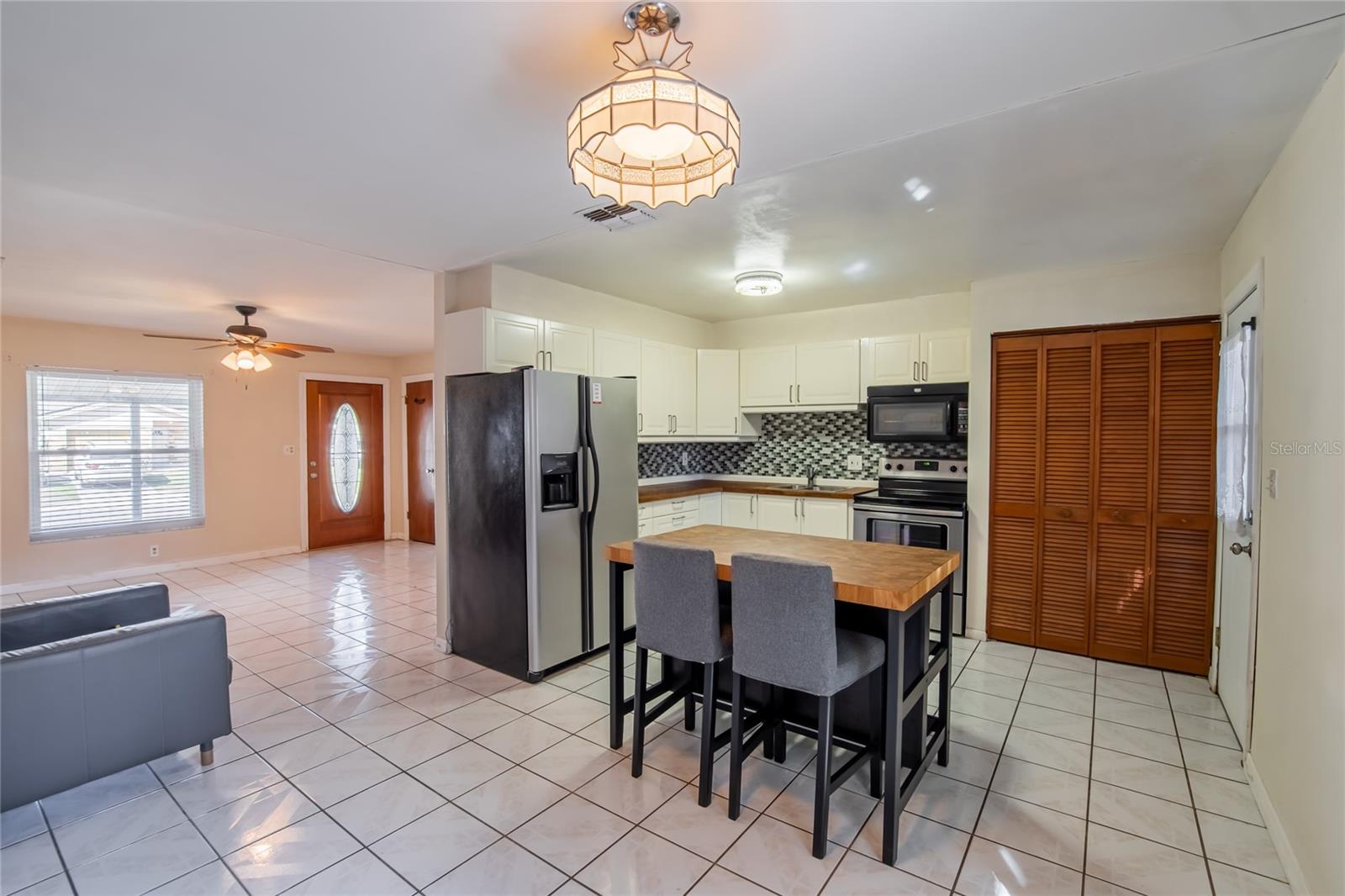 Image 10 of 24 For 806 Papaya Drive