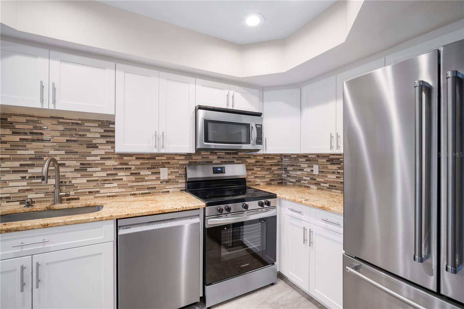 Image 6 of 27 For 1028 Apollo Beach Boulevard 17