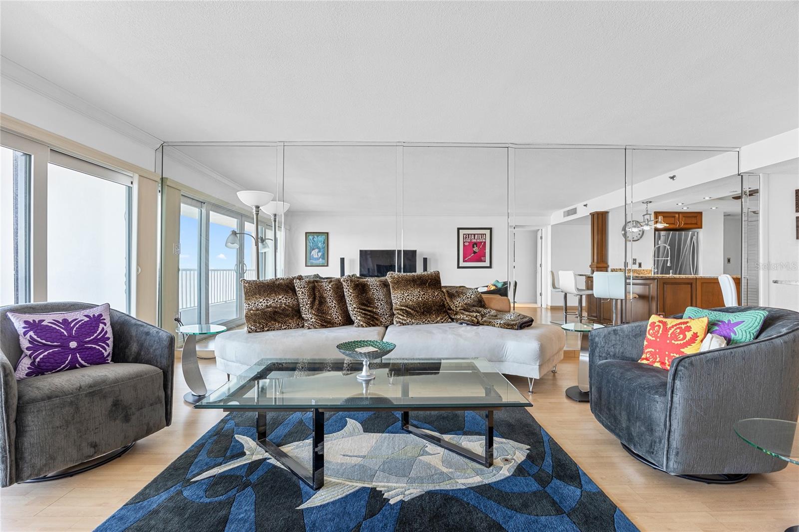 Image 12 of 44 For 2 Adalia Avenue 807