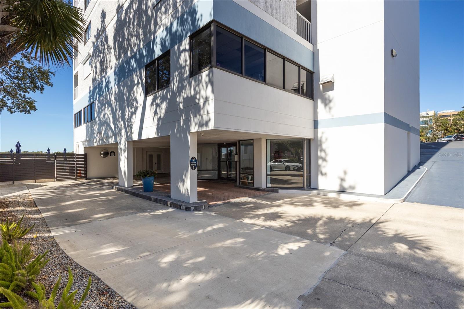 Image 19 of 44 For 2 Adalia Avenue 807