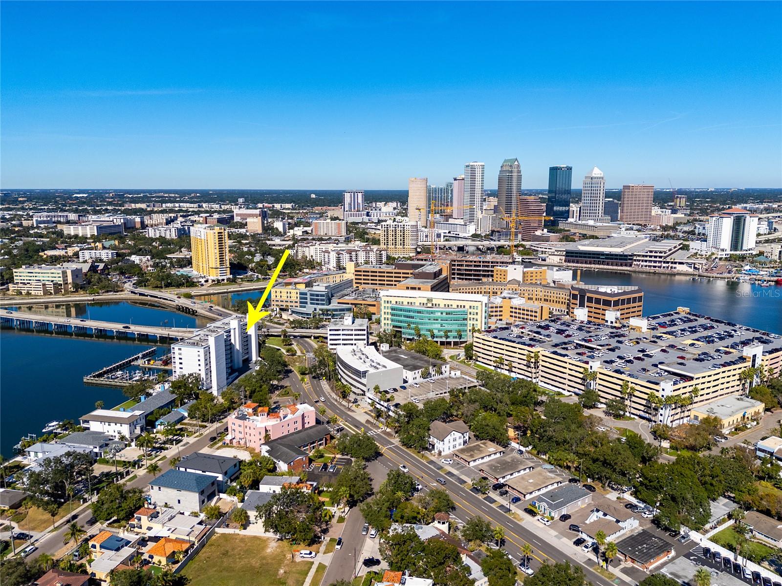 Image 20 of 44 For 2 Adalia Avenue 807