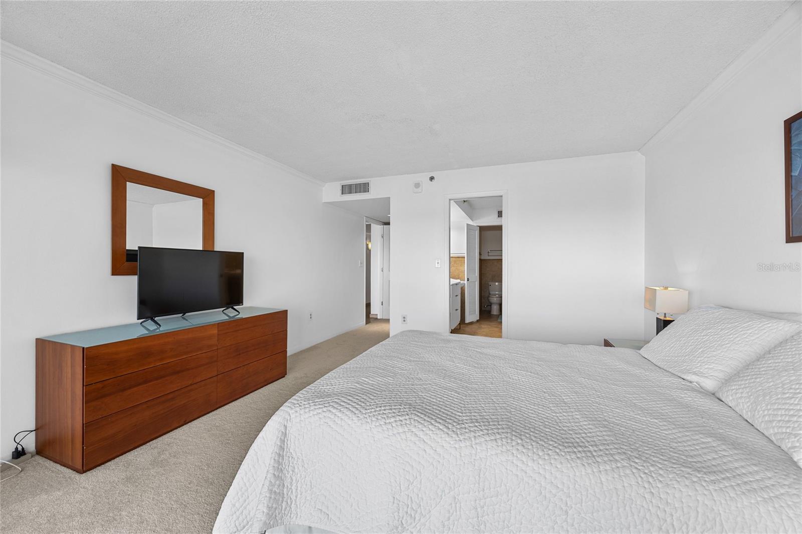 Image 28 of 44 For 2 Adalia Avenue 807