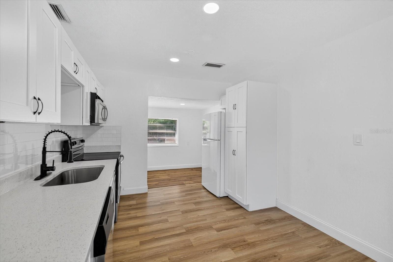 Image 17 of 44 For 3022 Meadow Street