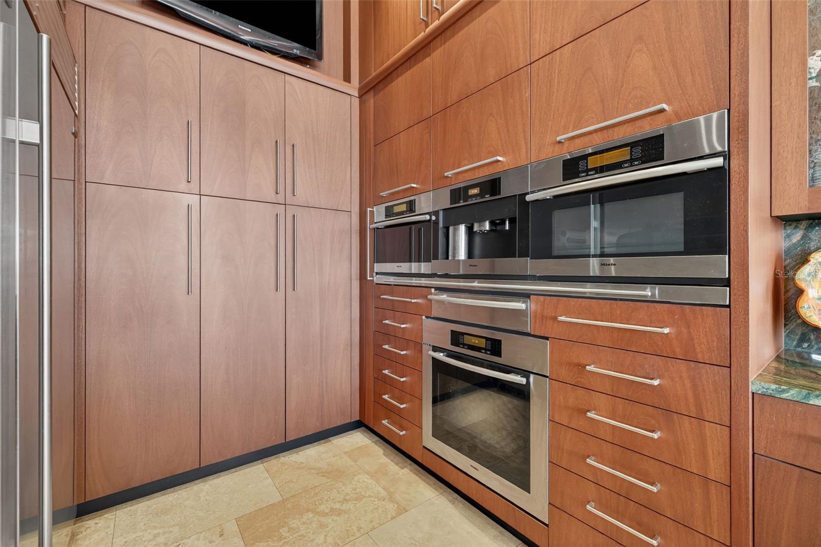 Image 14 of 48 For 2165 Louisa Drive