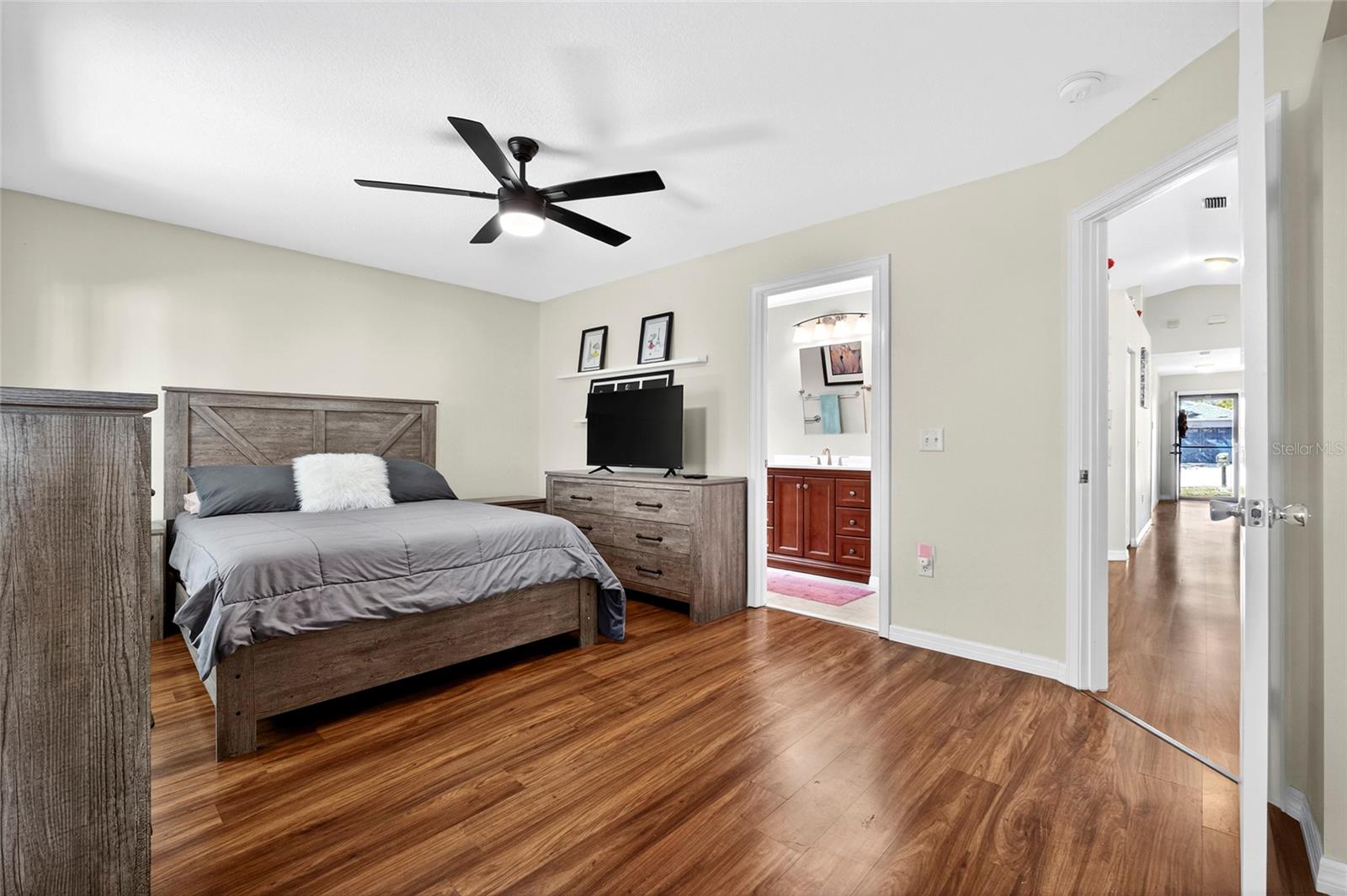 Image 11 of 27 For 22234 Bell Harbor Drive