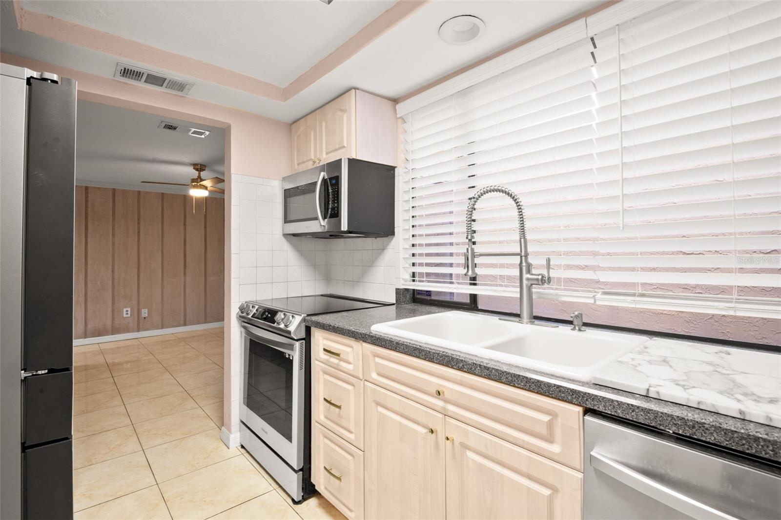 Image 15 of 37 For 7500 Rocky Point Drive