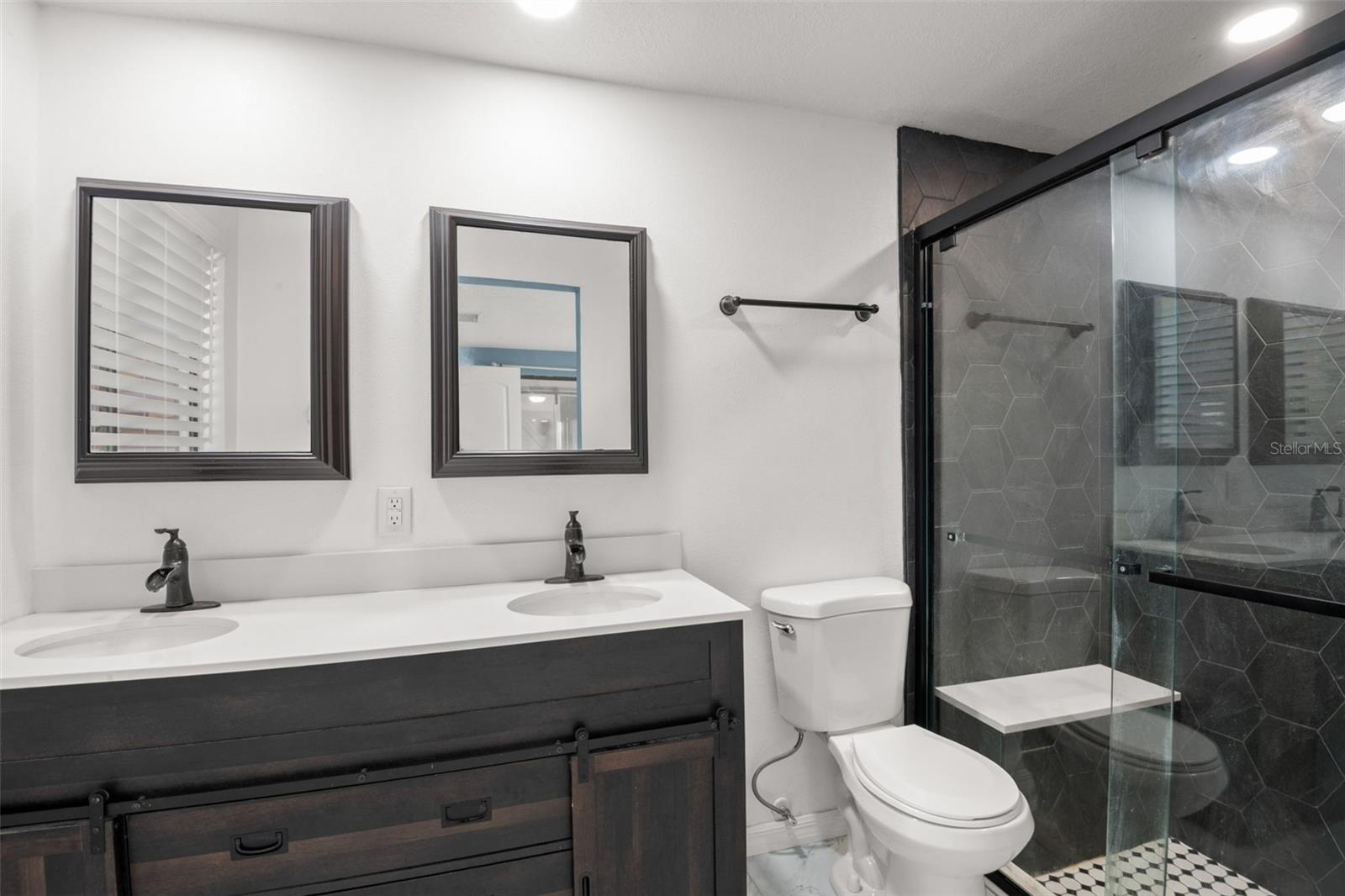 Image 26 of 37 For 7500 Rocky Point Drive