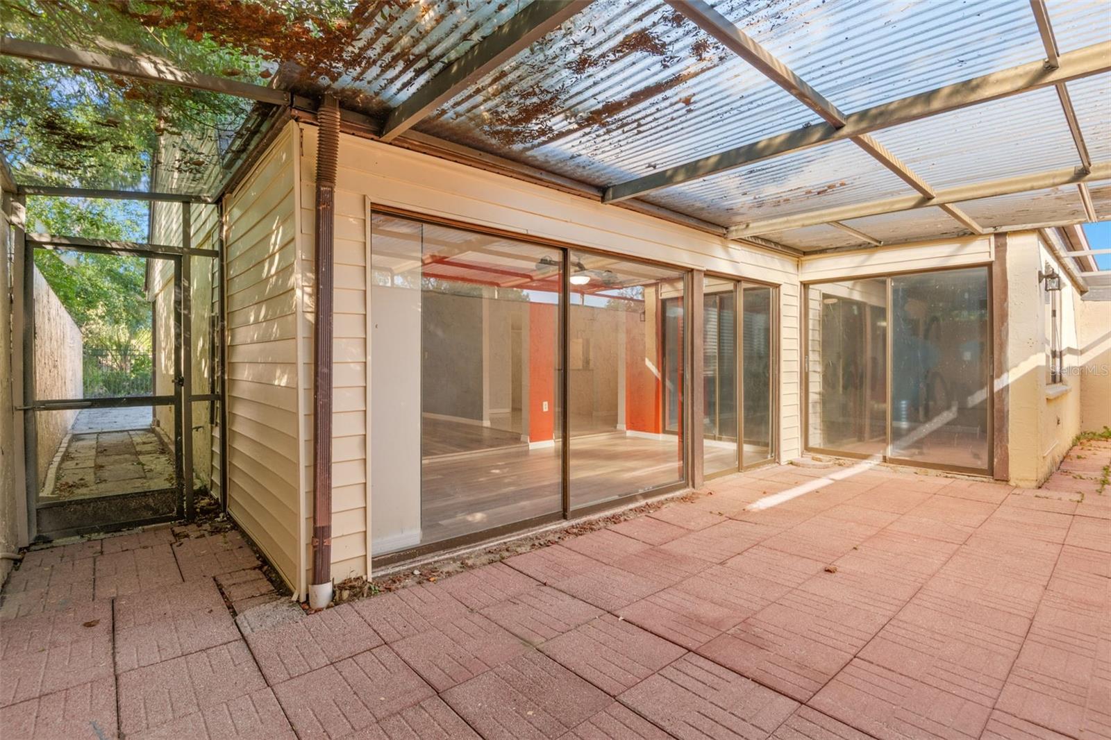 Image 28 of 37 For 7500 Rocky Point Drive