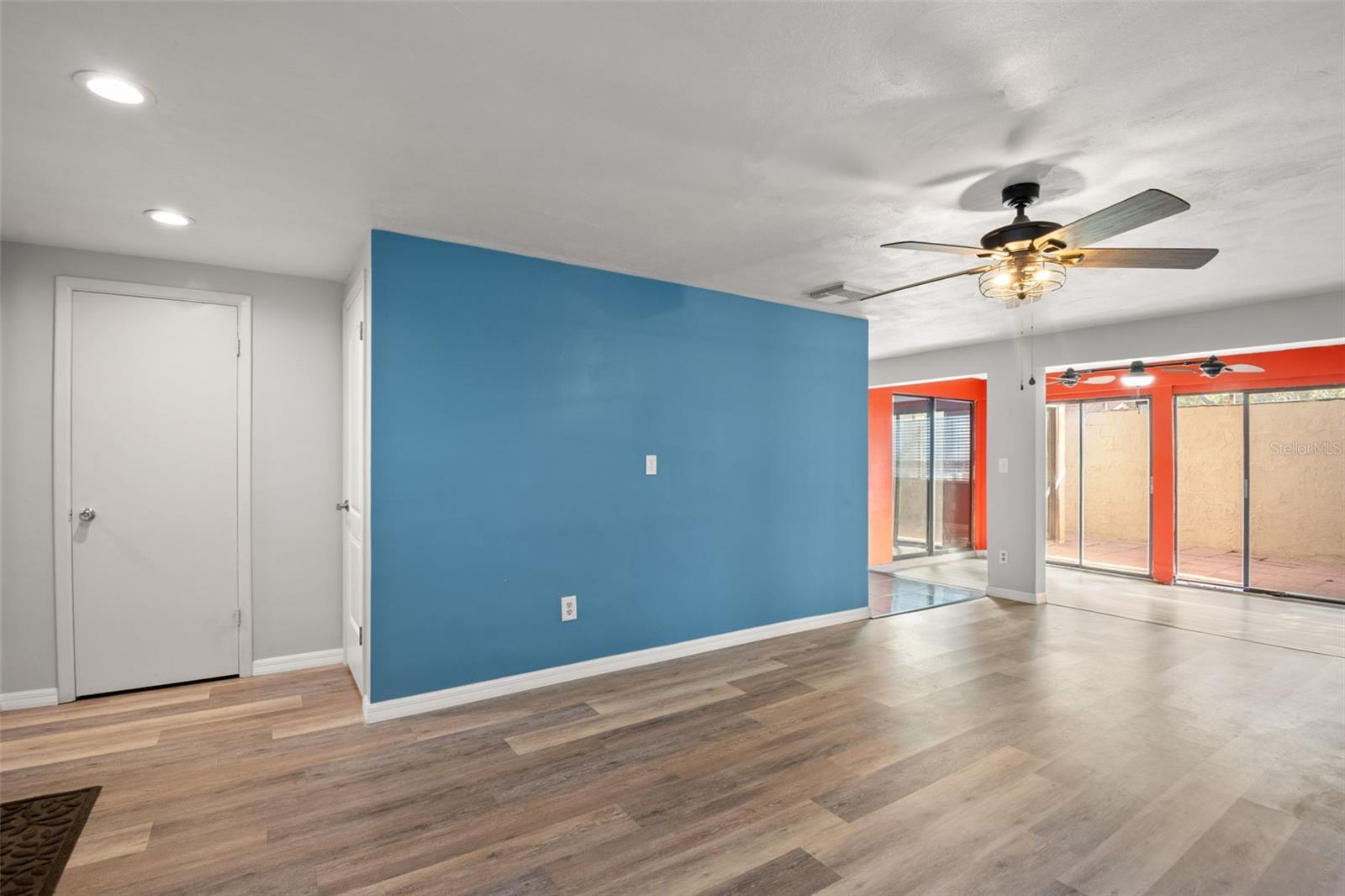 Image 4 of 37 For 7500 Rocky Point Drive