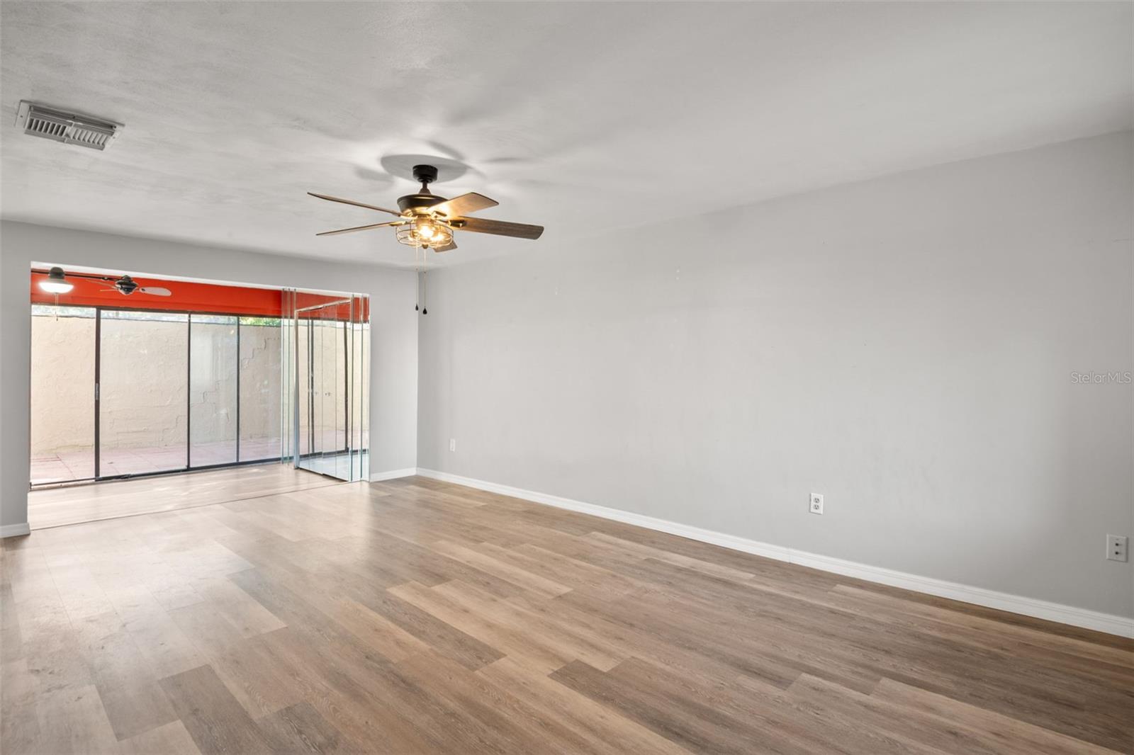 Image 8 of 37 For 7500 Rocky Point Drive