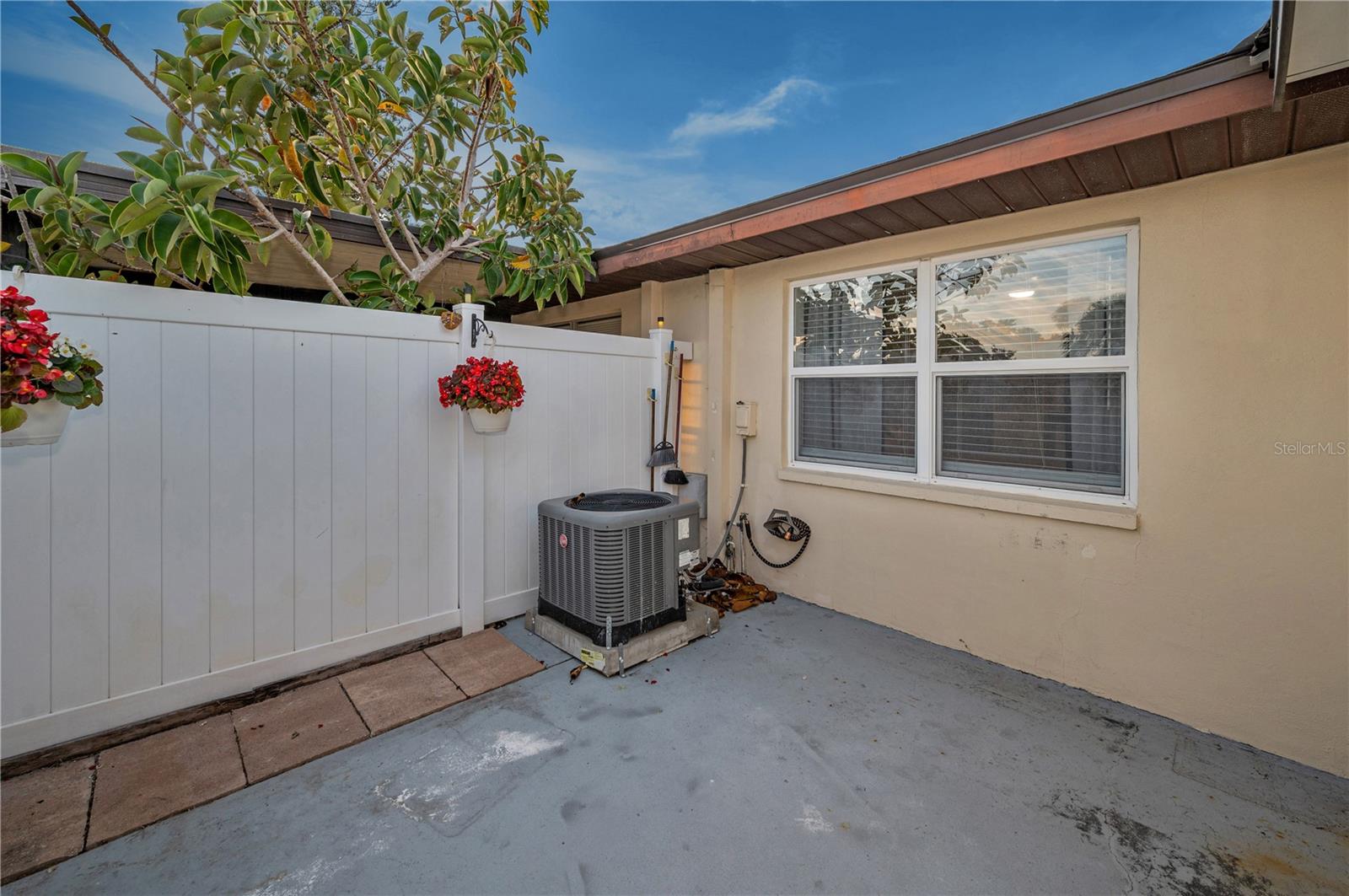 Image 27 of 57 For 24862 Us Highway 19 N 1205