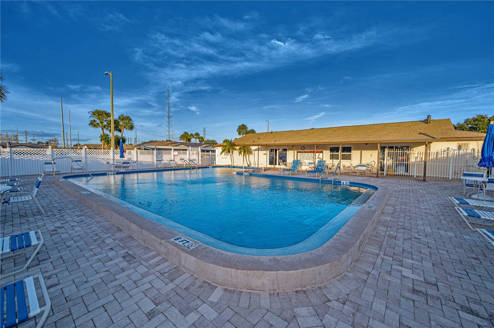 Image 51 of 57 For 24862 Us Highway 19 N 1205