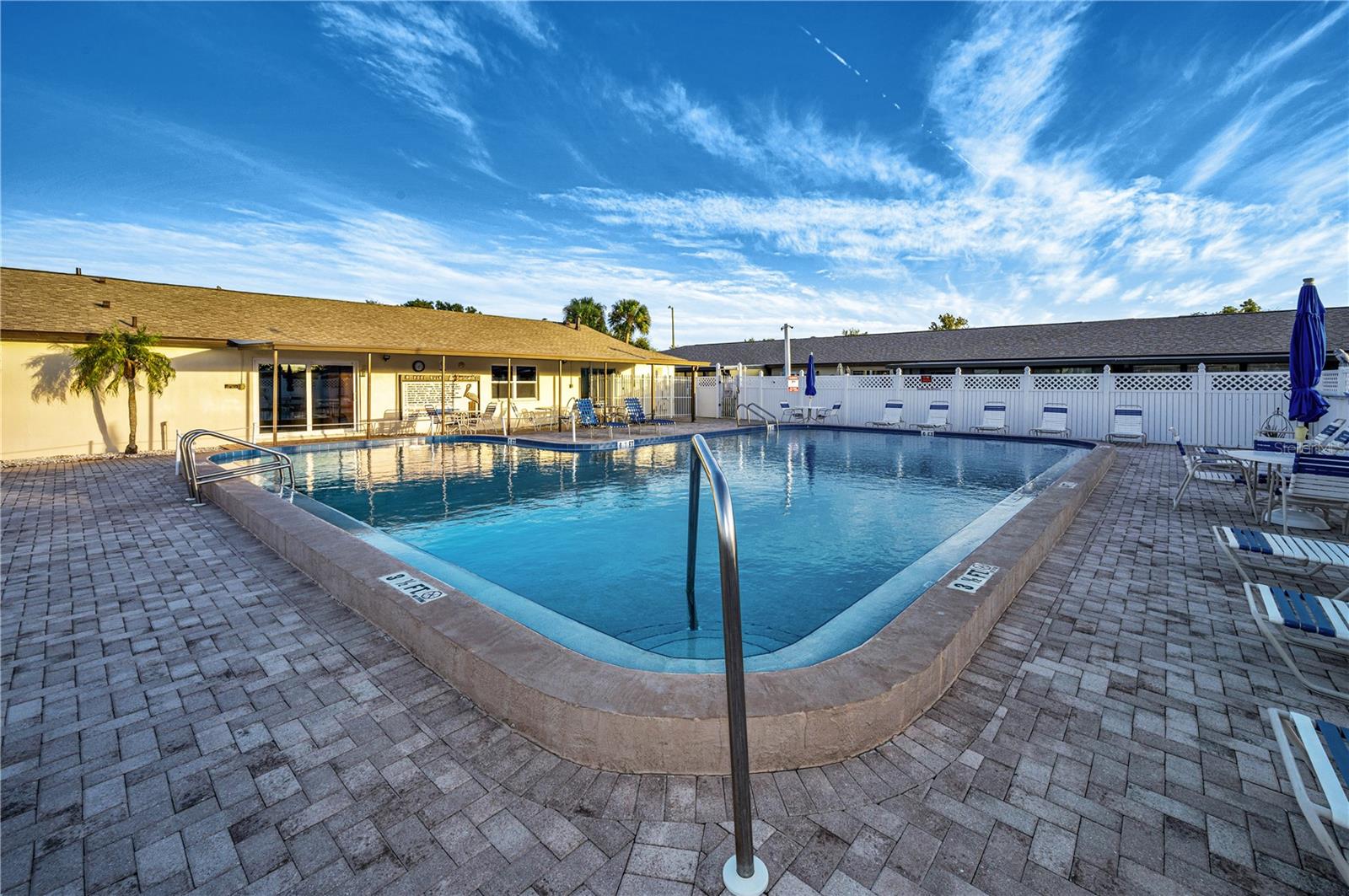 Image 53 of 57 For 24862 Us Highway 19 N 1205