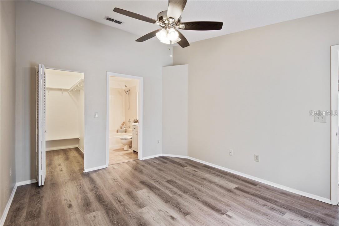 Image 8 of 15 For 4006 Angel Oak Court 202