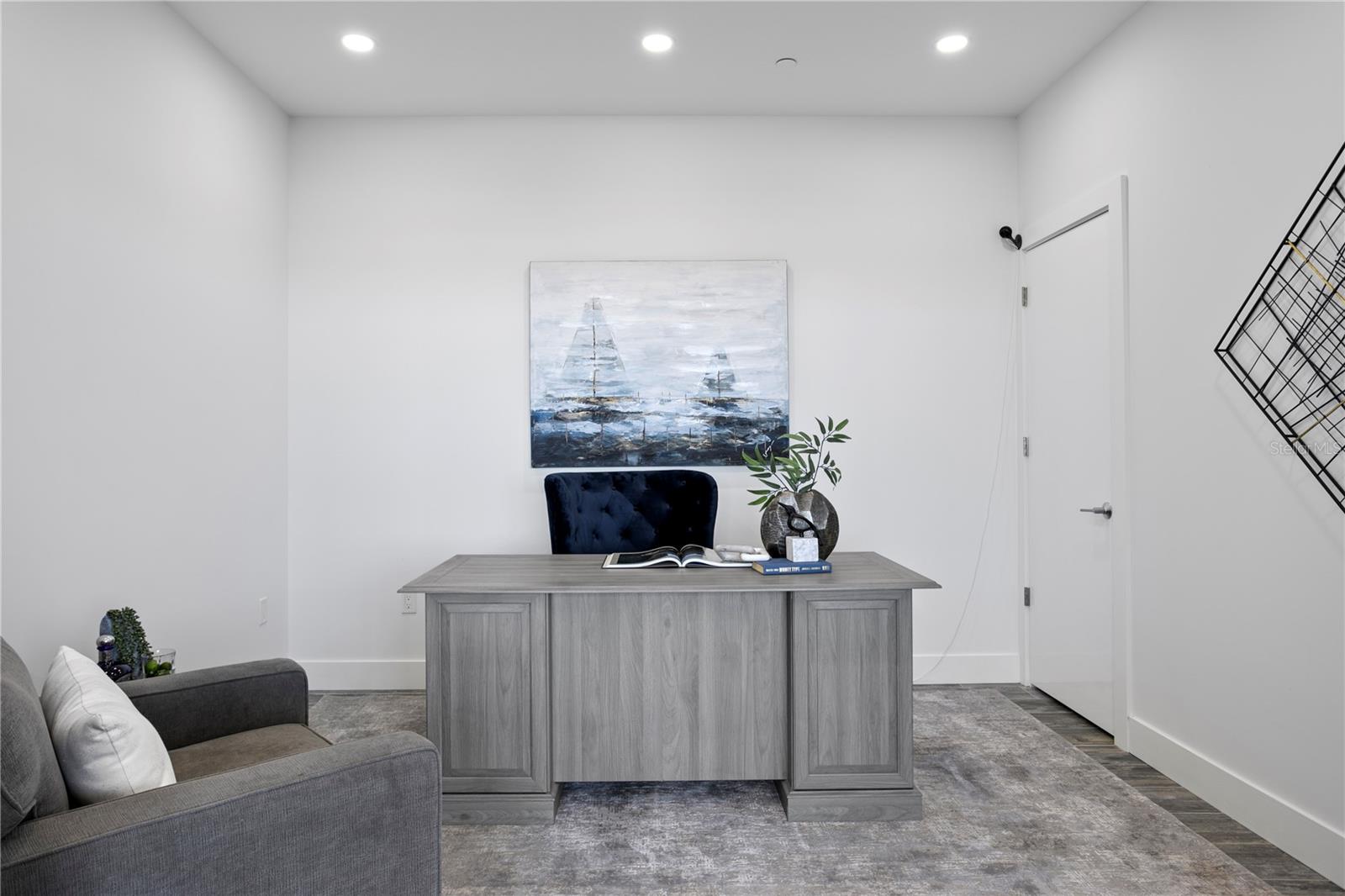 Image 24 of 55 For 199 Dali Boulevard Ph-2