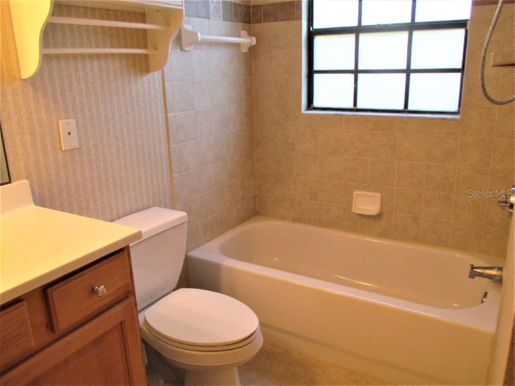 Image 13 of 15 For 6100 Gulfport Boulevard S 112