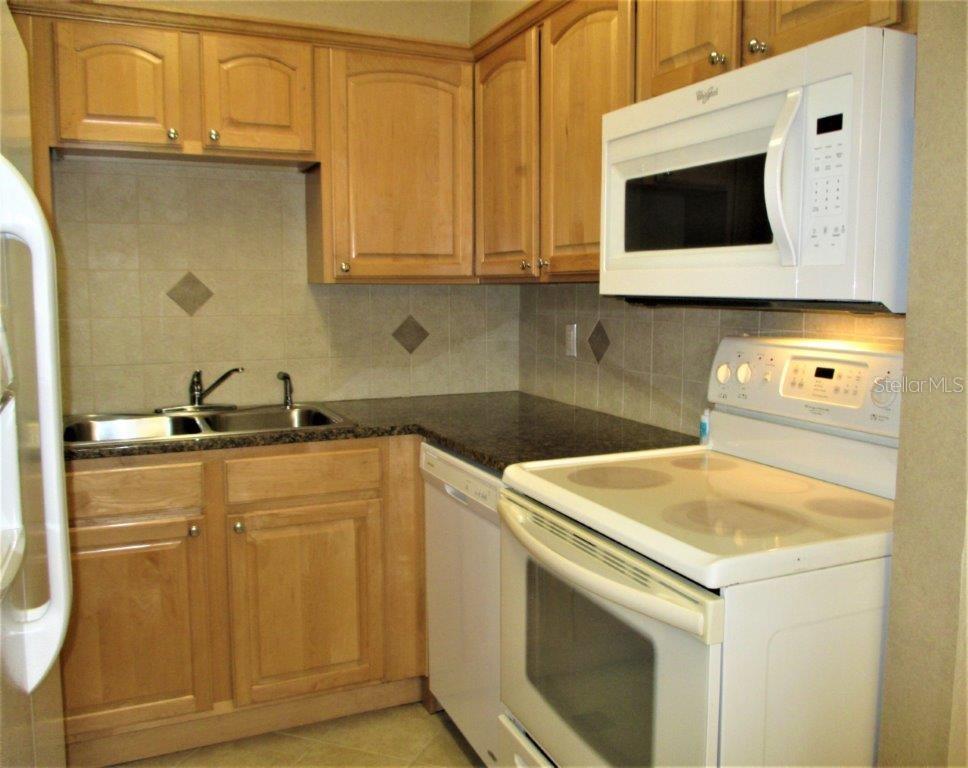 Image 8 of 15 For 6100 Gulfport Boulevard S 112