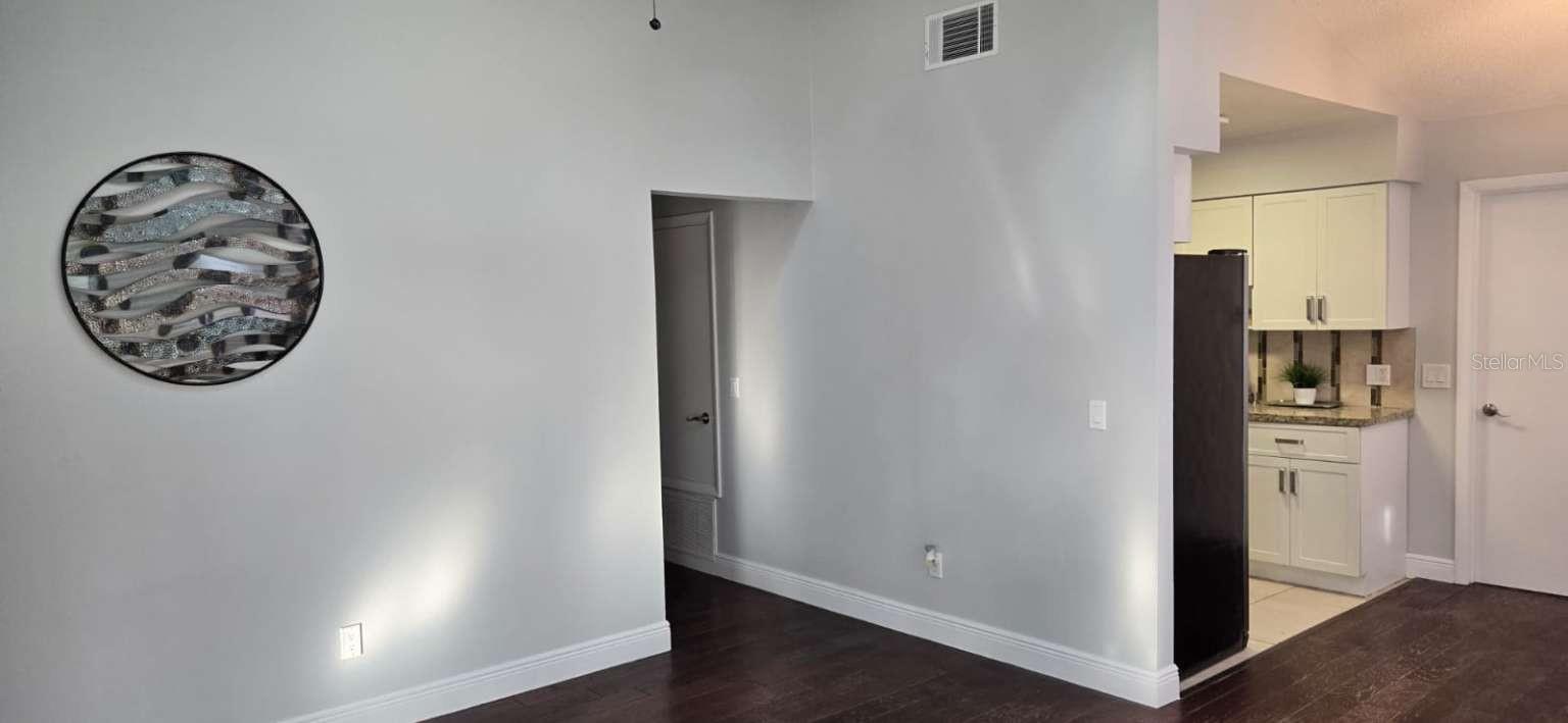 Image 11 of 20 For 4585 Lighthouse Circle 49