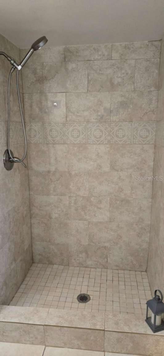 Image 18 of 20 For 4585 Lighthouse Circle 49