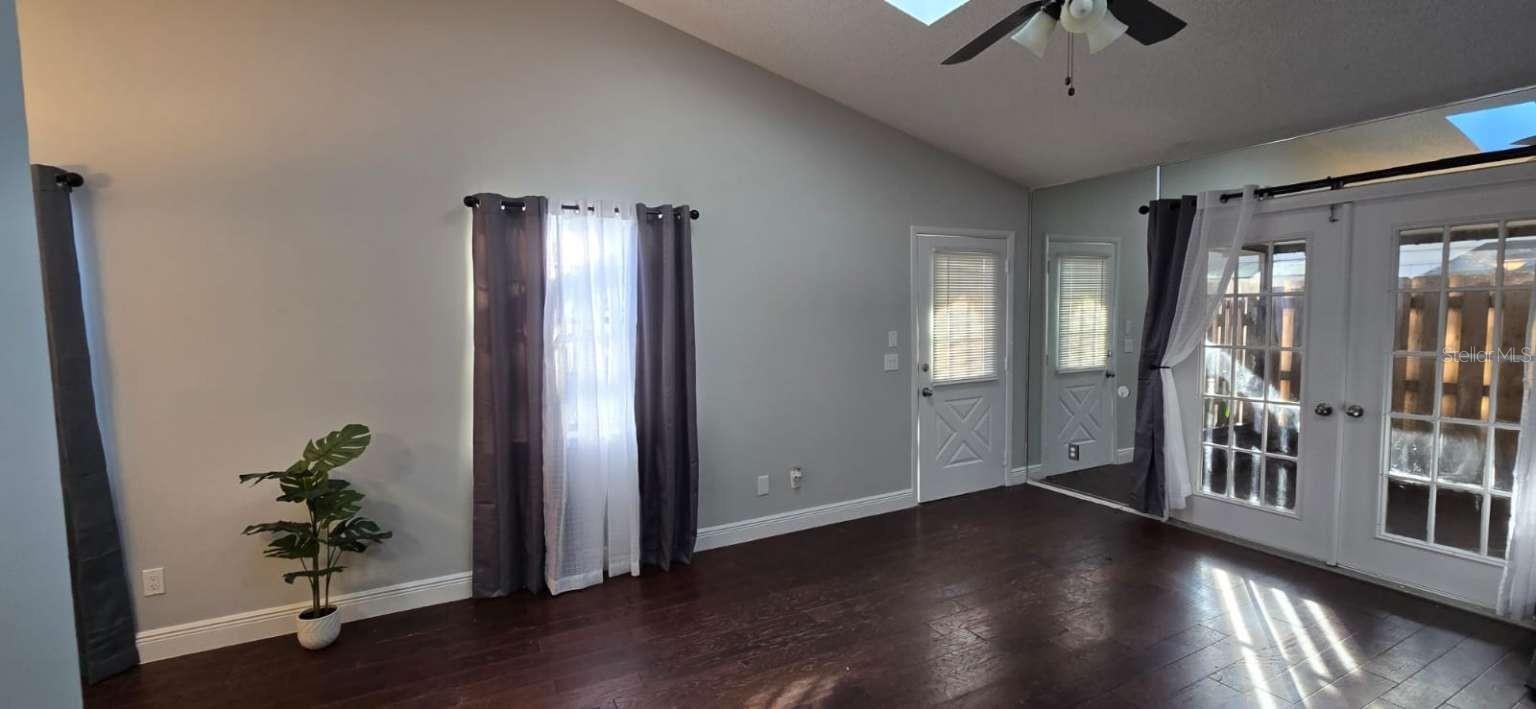 Image 4 of 20 For 4585 Lighthouse Circle 49