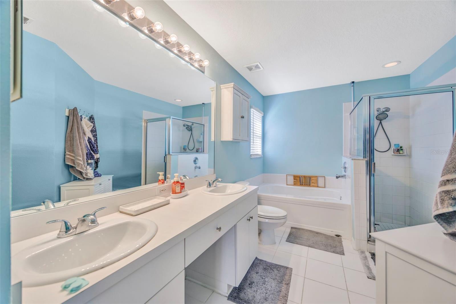 Image 19 of 56 For 30512 Wrencrest Drive