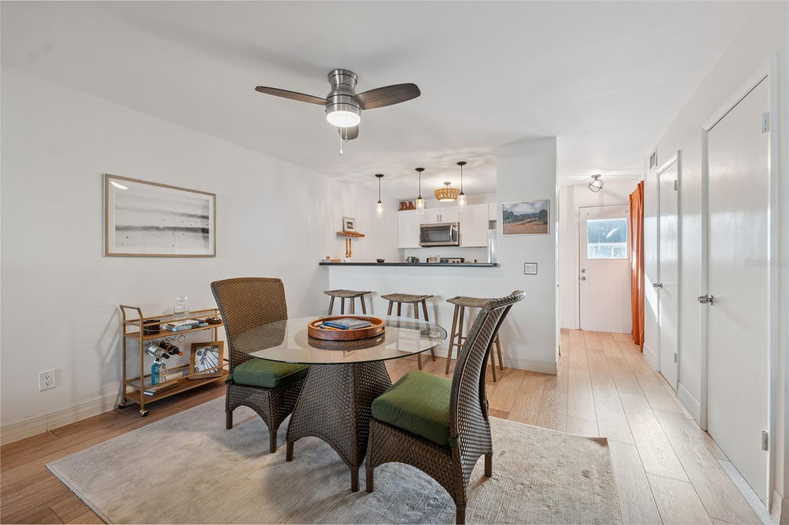 Image 10 of 49 For 4821 Mcelroy Avenue D210