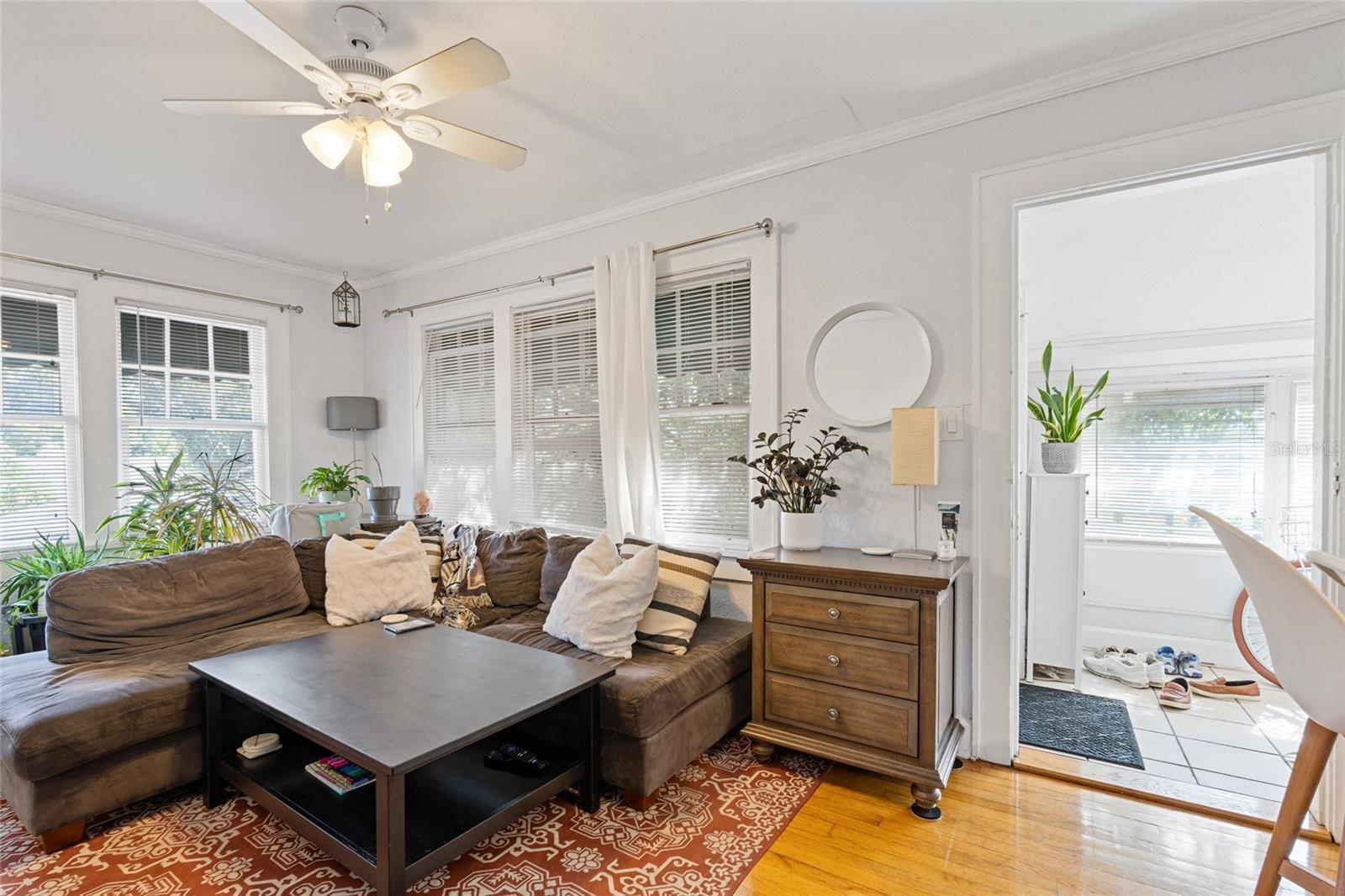 Image 15 of 17 For 727 23rd Avenue N