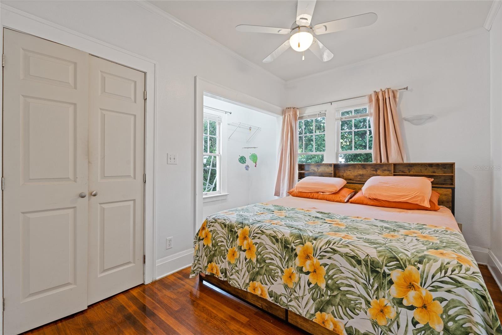 Image 7 of 17 For 727 23rd Avenue N