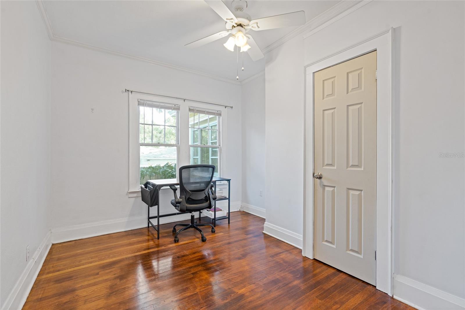 Image 8 of 17 For 727 23rd Avenue N