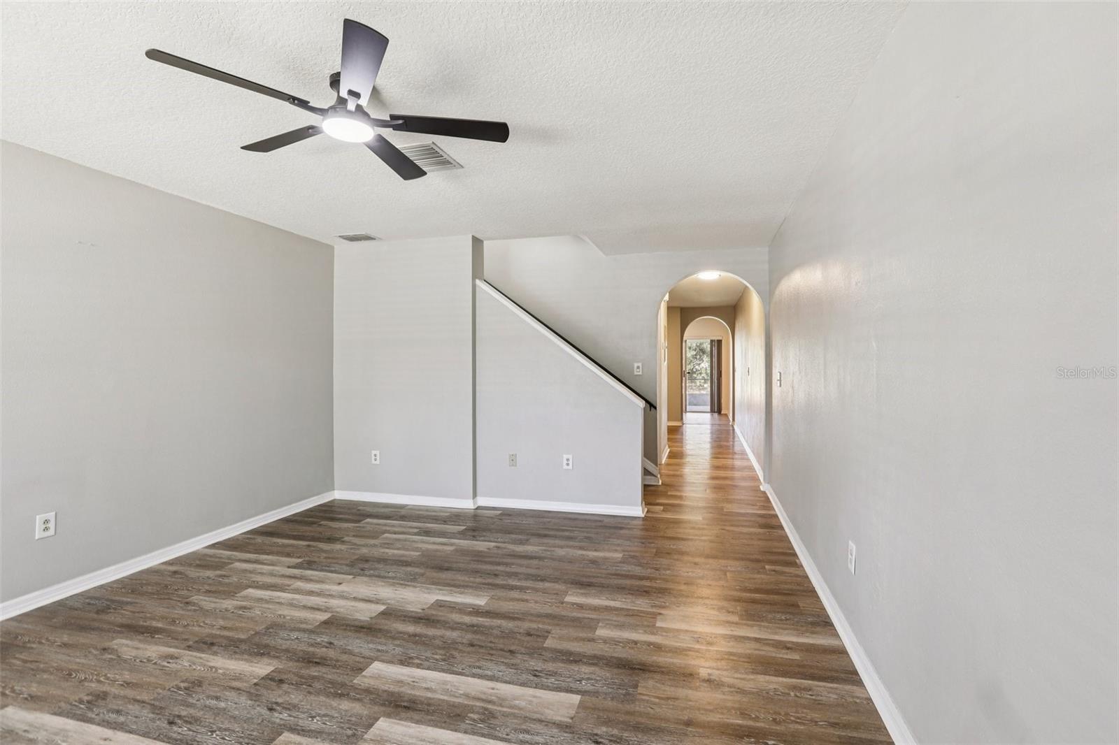 Image 5 of 28 For 729 Kensington Lake Circle