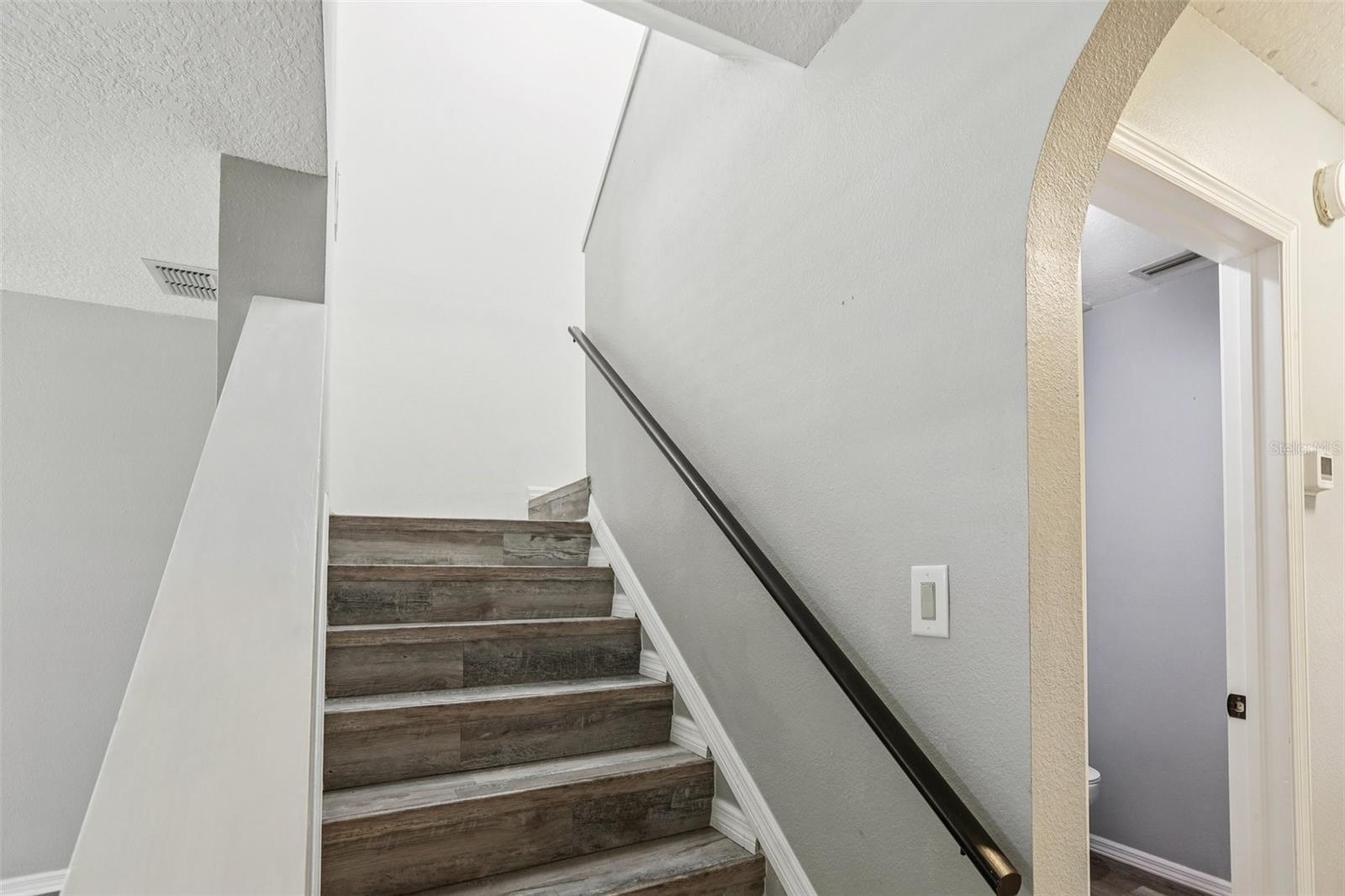 Image 8 of 28 For 729 Kensington Lake Circle