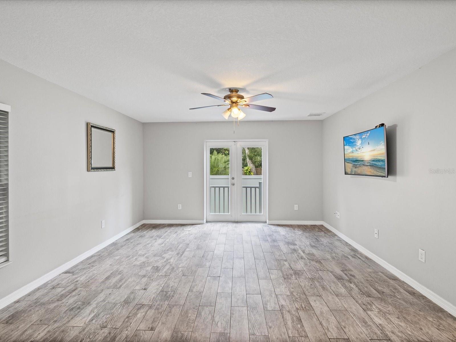 Image 21 of 35 For 1238 Vista Way