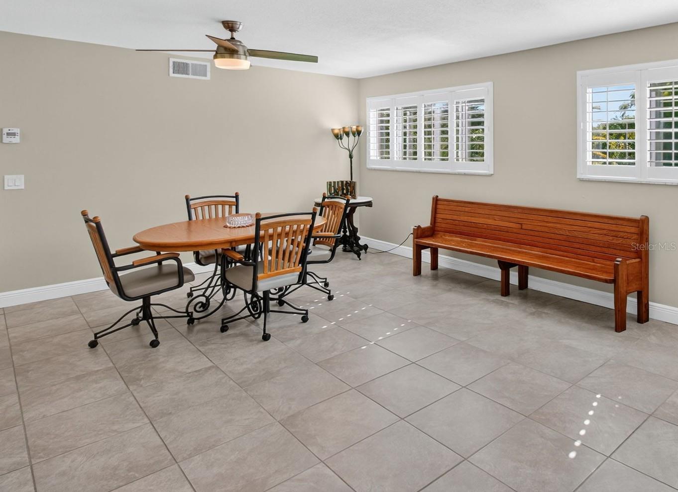 Image 17 of 59 For 2170 Americus Boulevard N 70