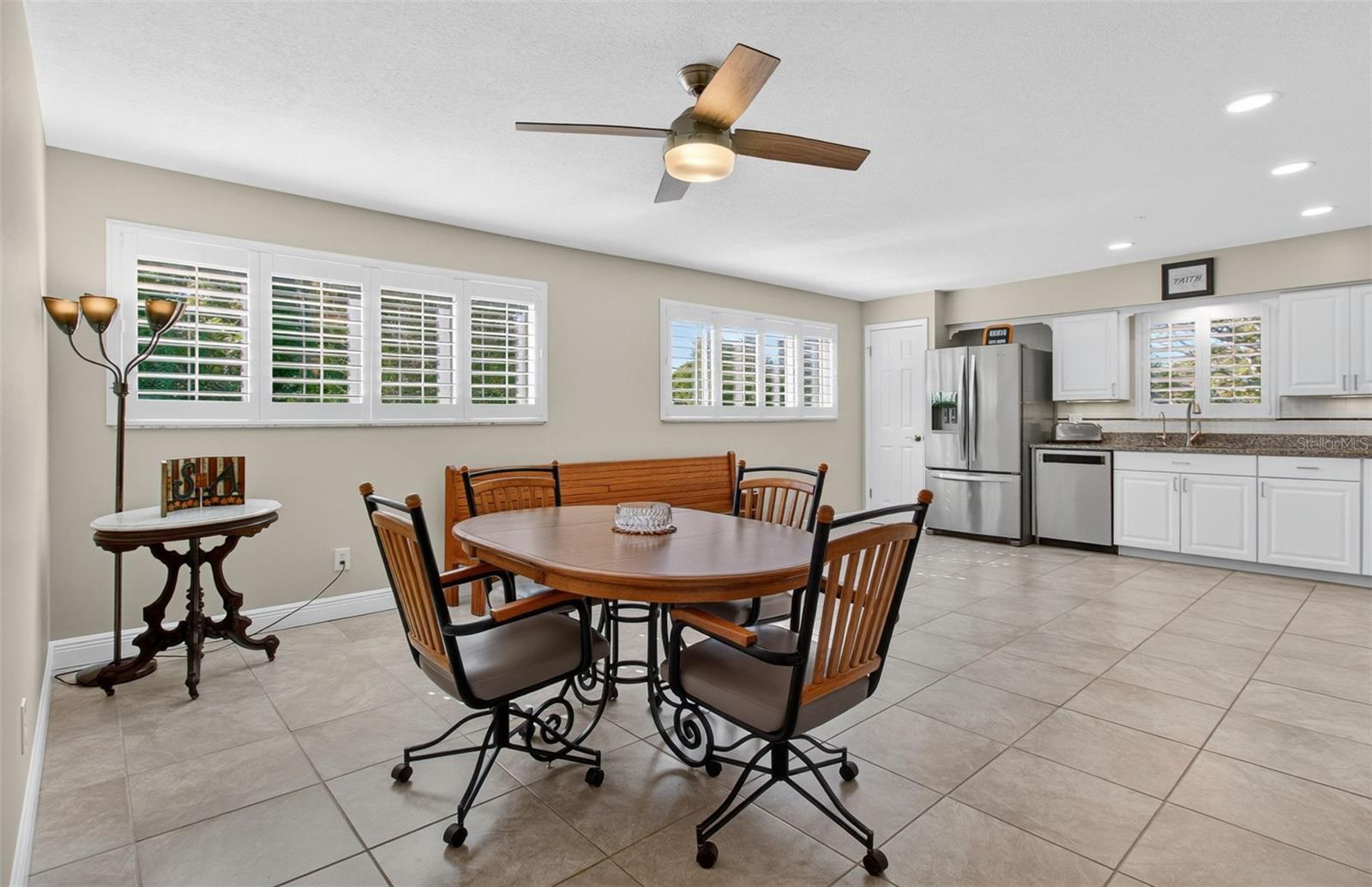 Image 19 of 59 For 2170 Americus Boulevard N 70