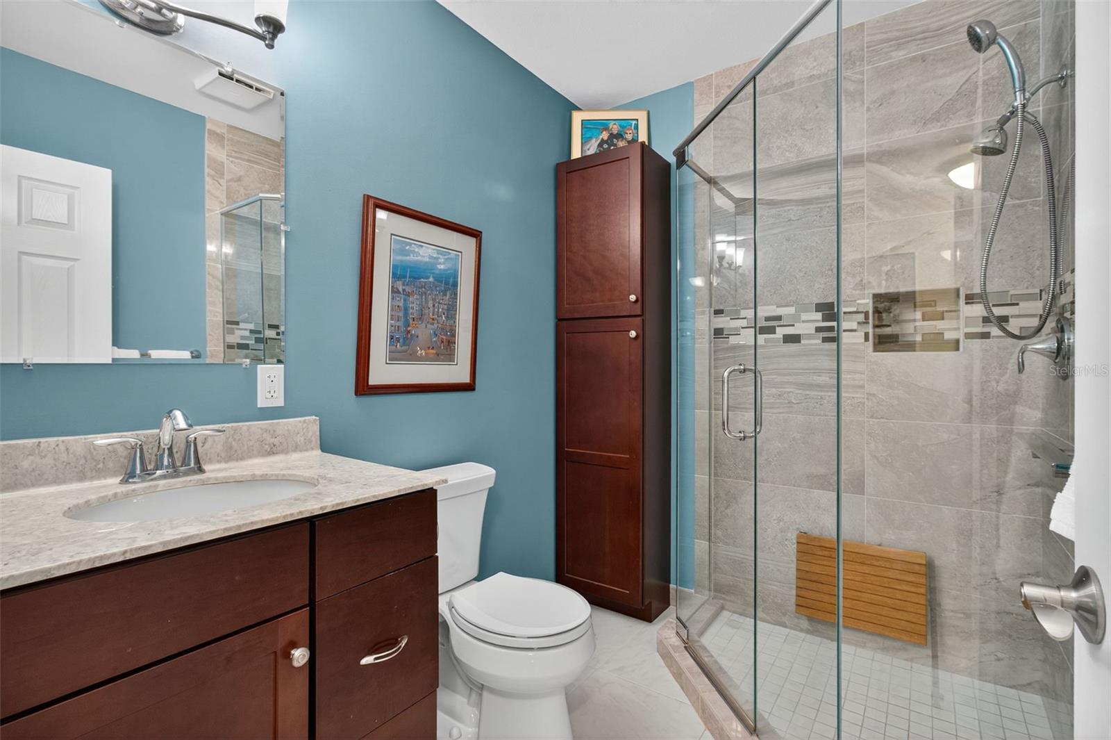 Image 31 of 59 For 2170 Americus Boulevard N 70