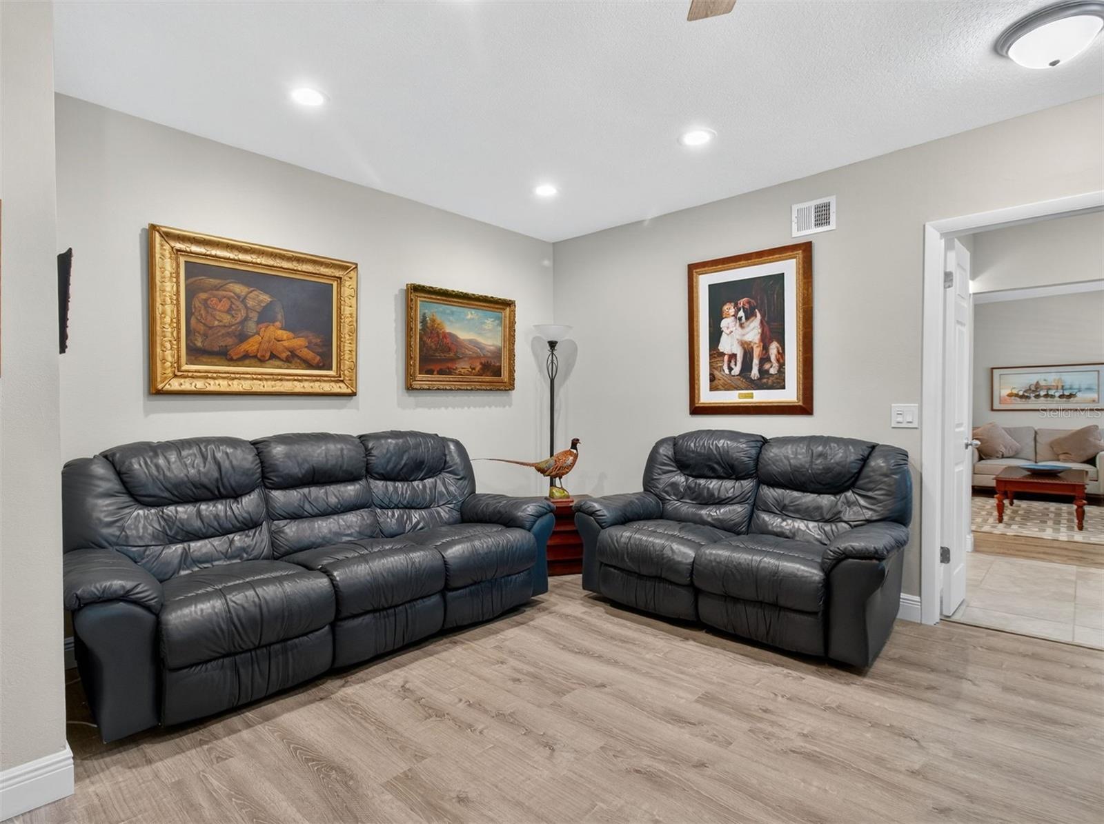 Image 35 of 59 For 2170 Americus Boulevard N 70