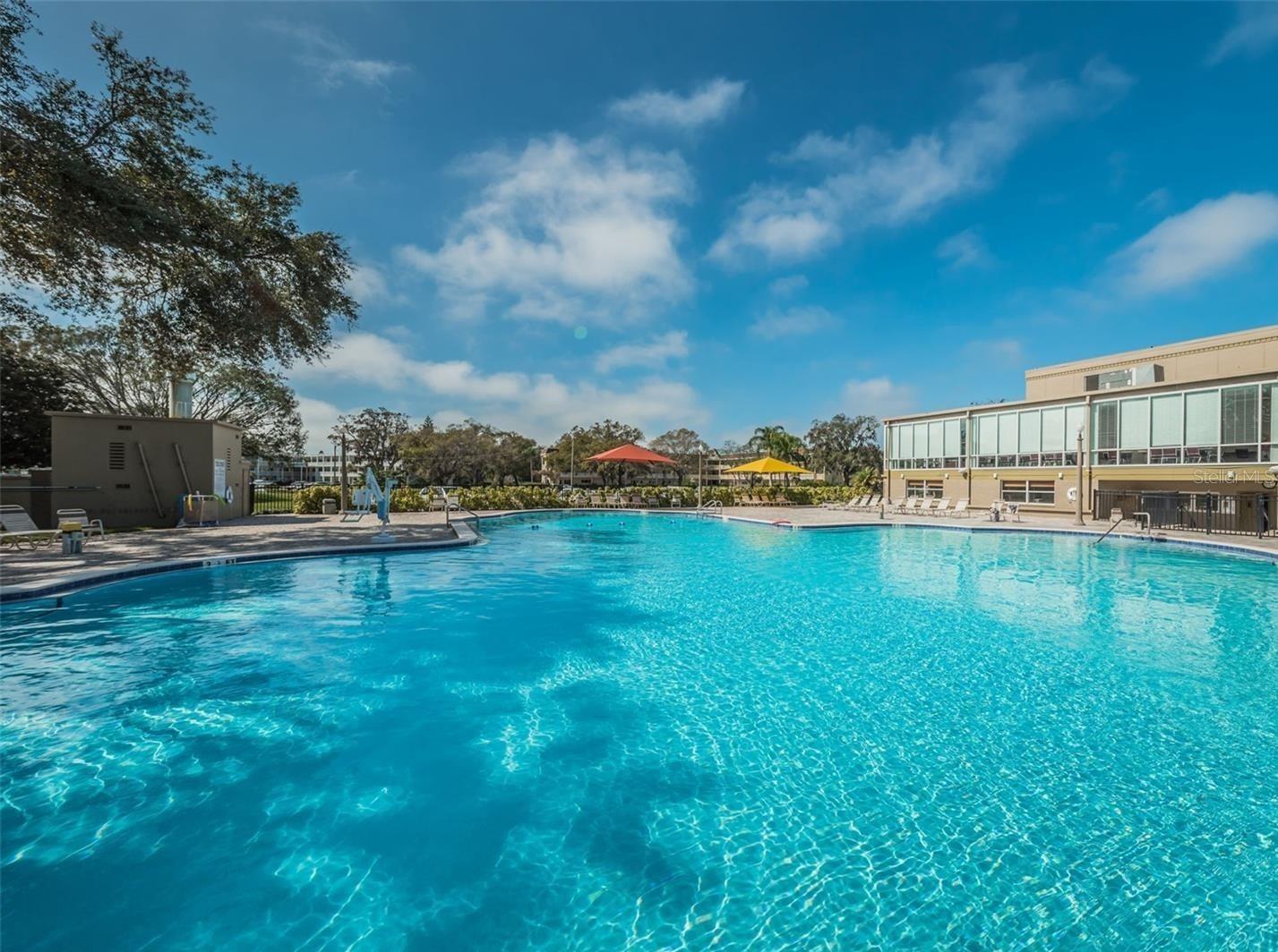 Image 54 of 59 For 2170 Americus Boulevard N 70