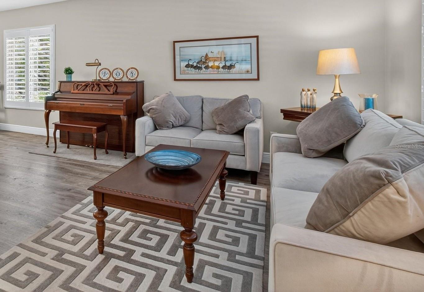 Image 7 of 59 For 2170 Americus Boulevard N 70