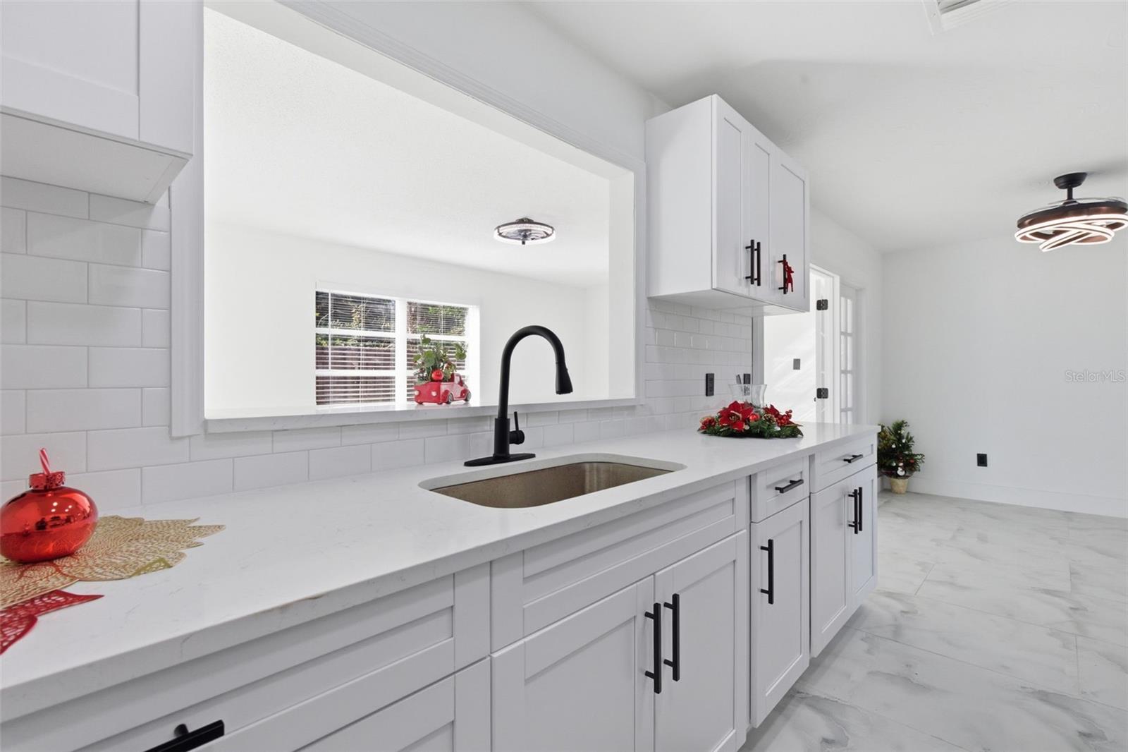 Image 11 of 60 For 5644 Auld Lane