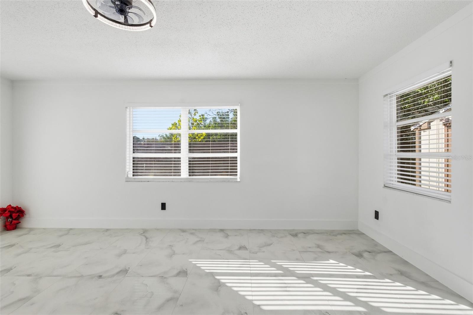 Image 13 of 60 For 5644 Auld Lane