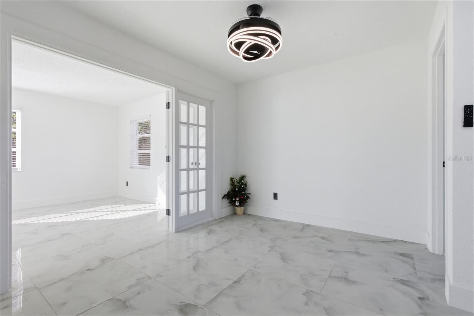 Image 15 of 60 For 5644 Auld Lane