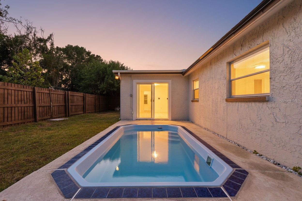 Image 2 of 60 For 5644 Auld Lane