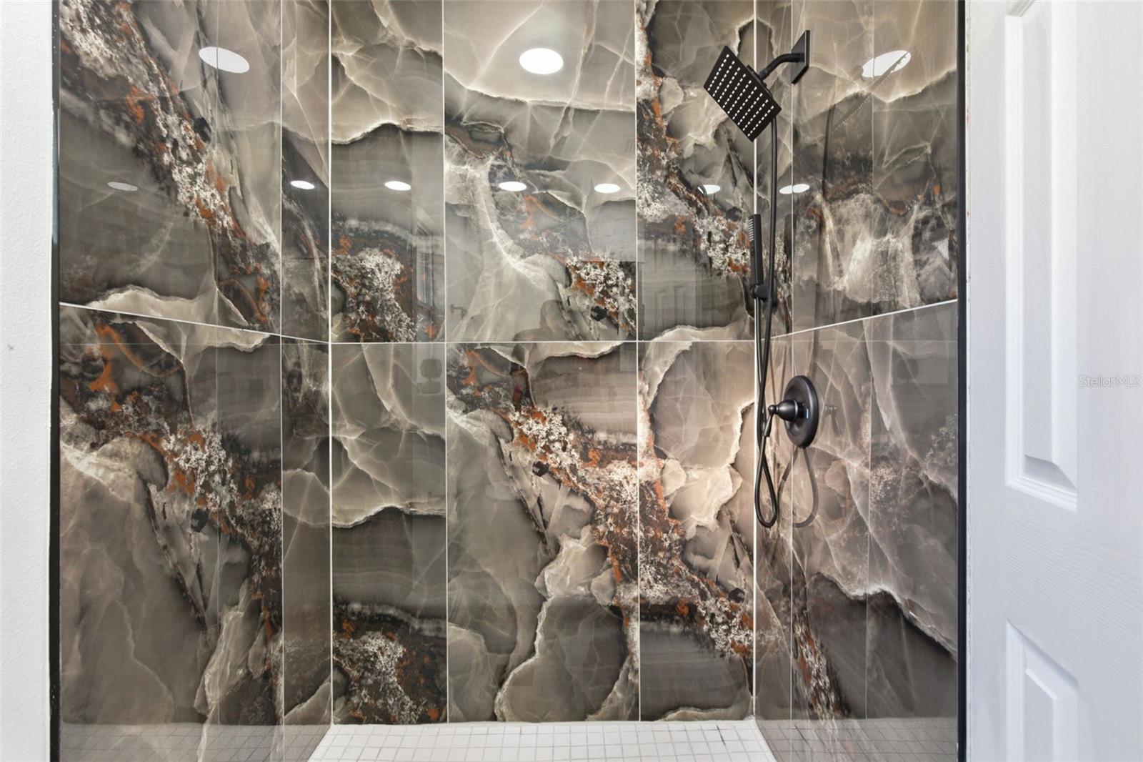 Image 29 of 60 For 5644 Auld Lane