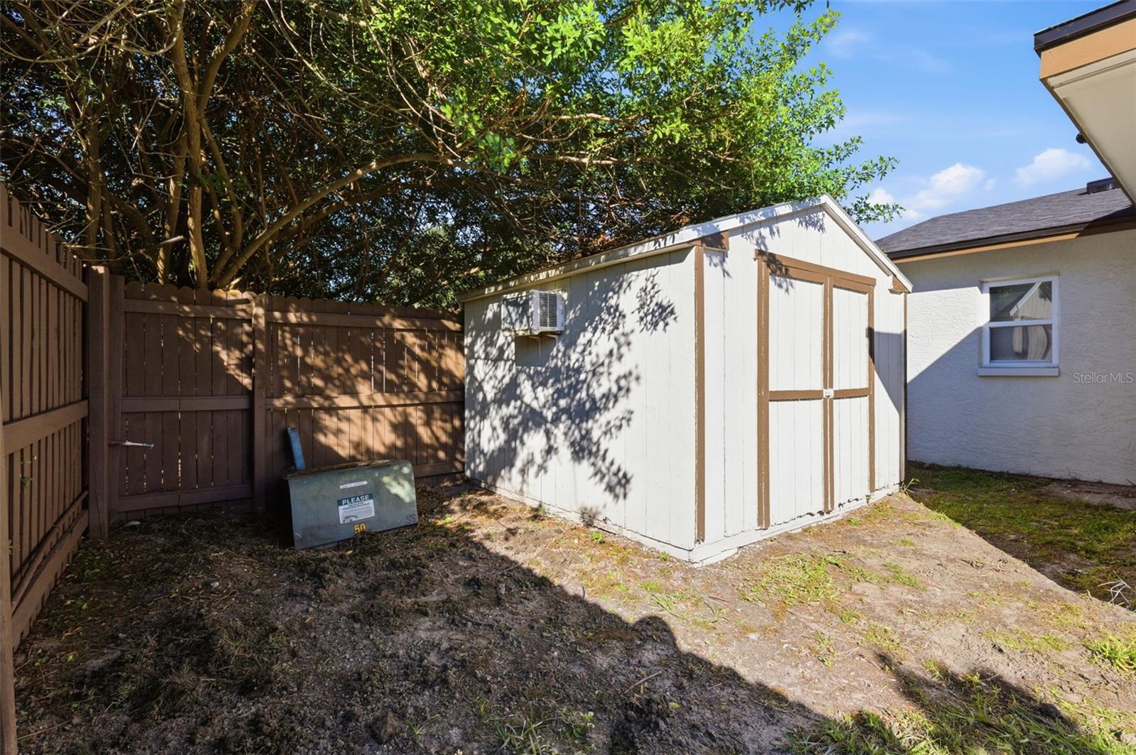 Image 44 of 60 For 5644 Auld Lane