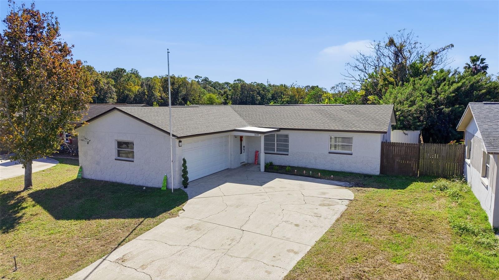 Image 46 of 60 For 5644 Auld Lane