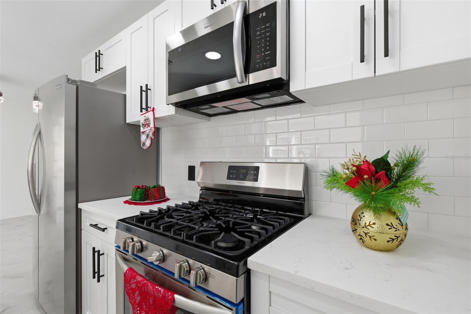 Image 8 of 60 For 5644 Auld Lane