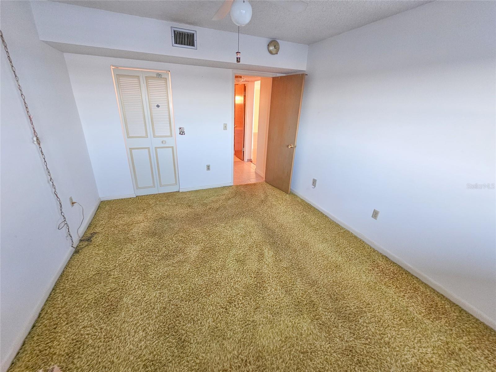 Image 14 of 35 For 5980 Shore Boulevard S 904