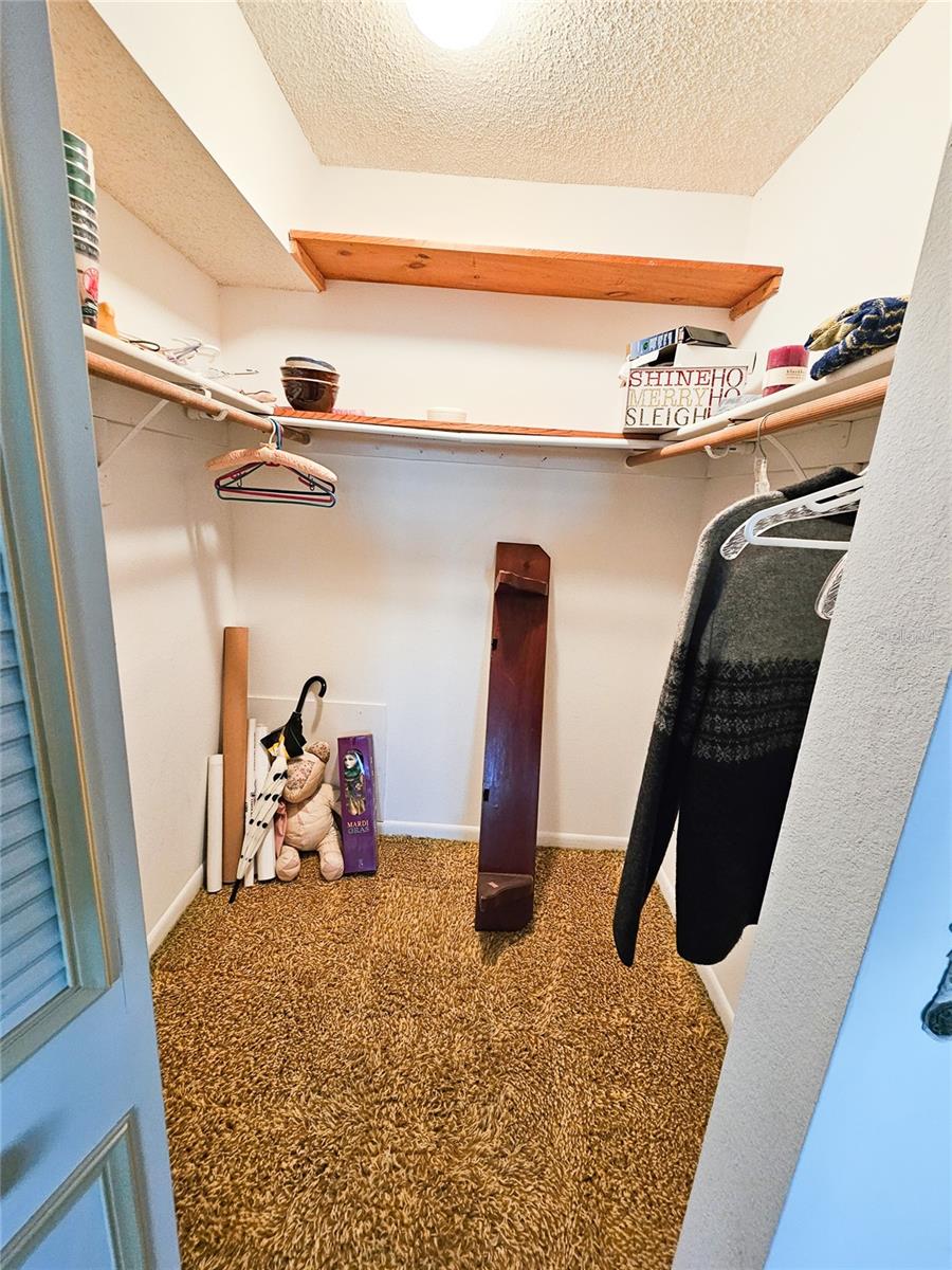 Image 15 of 35 For 5980 Shore Boulevard S 904