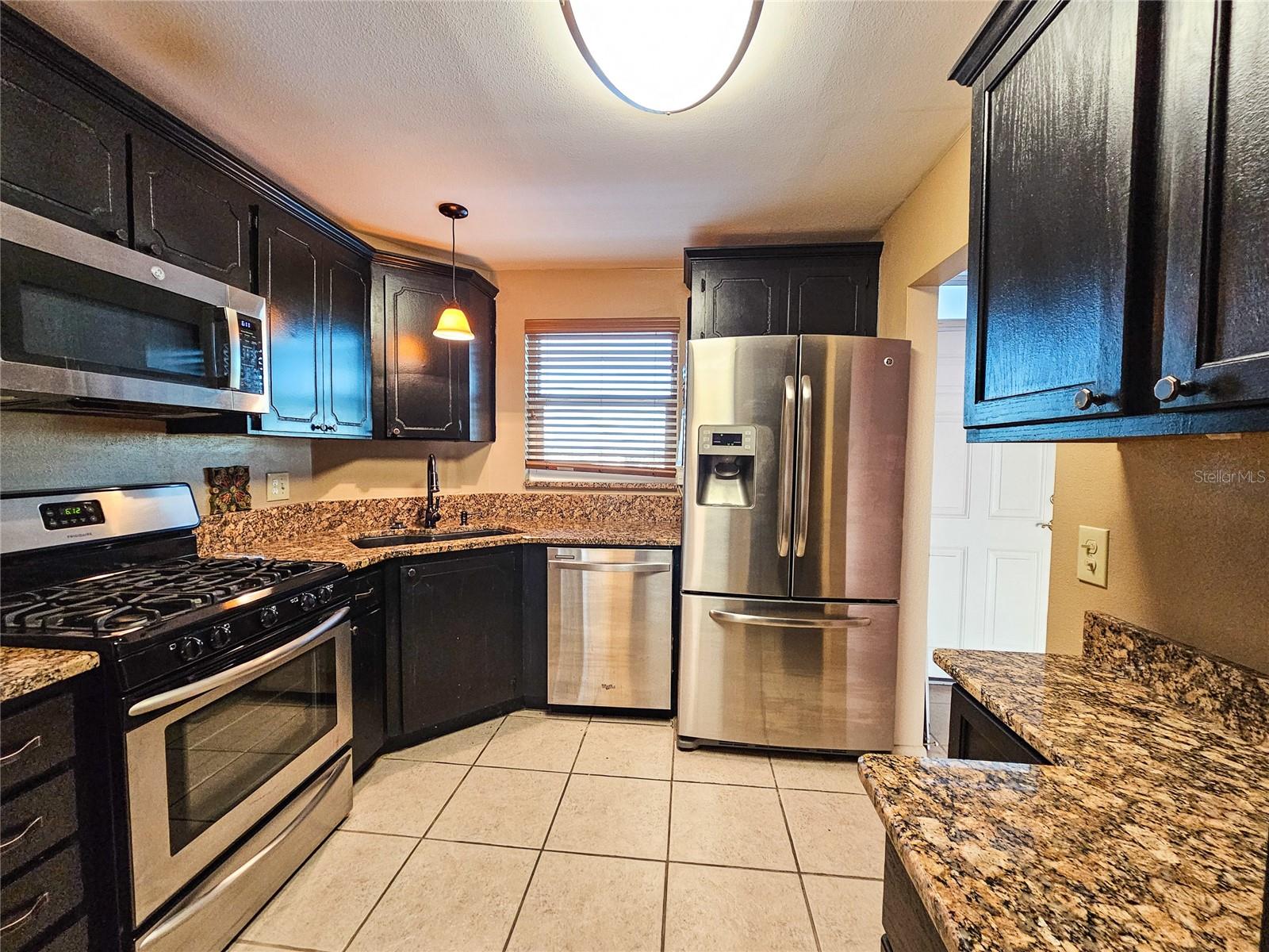 Image 4 of 35 For 5980 Shore Boulevard S 904