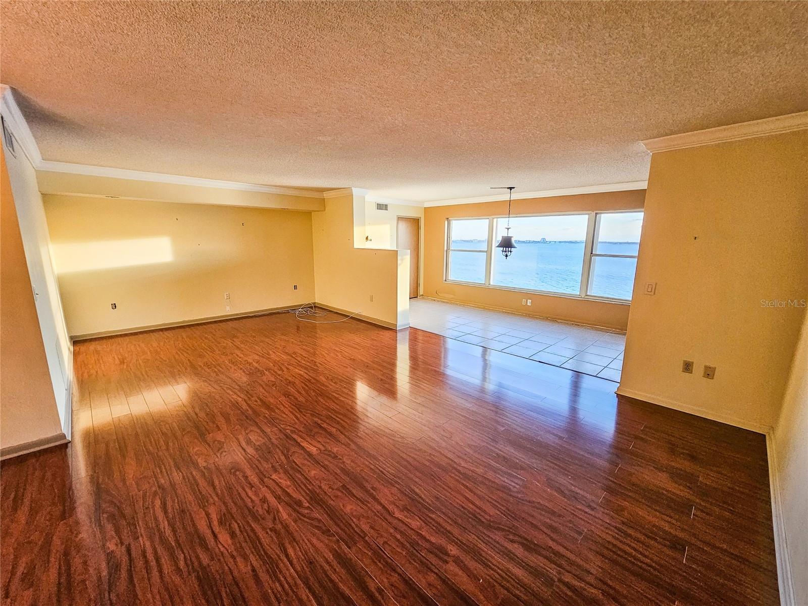 Image 7 of 35 For 5980 Shore Boulevard S 904